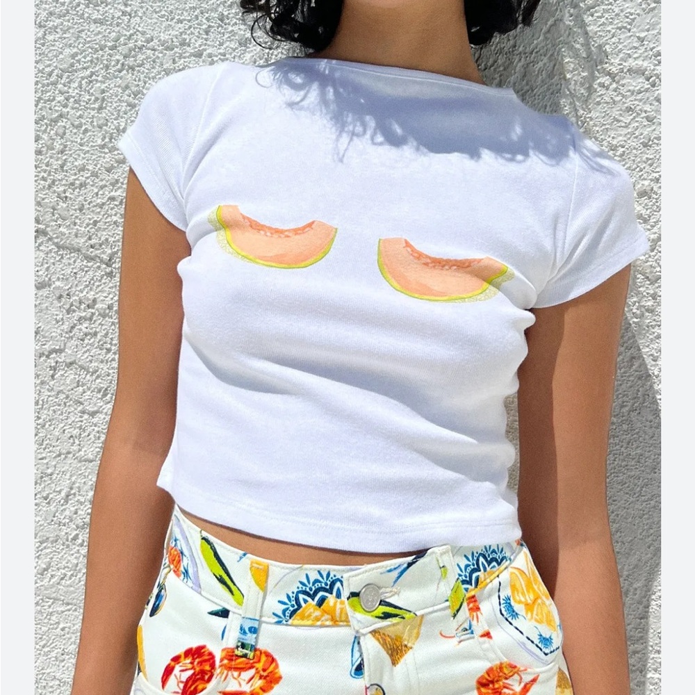 Lisa Says Gah White Crop Tee with cantaloupe boobs